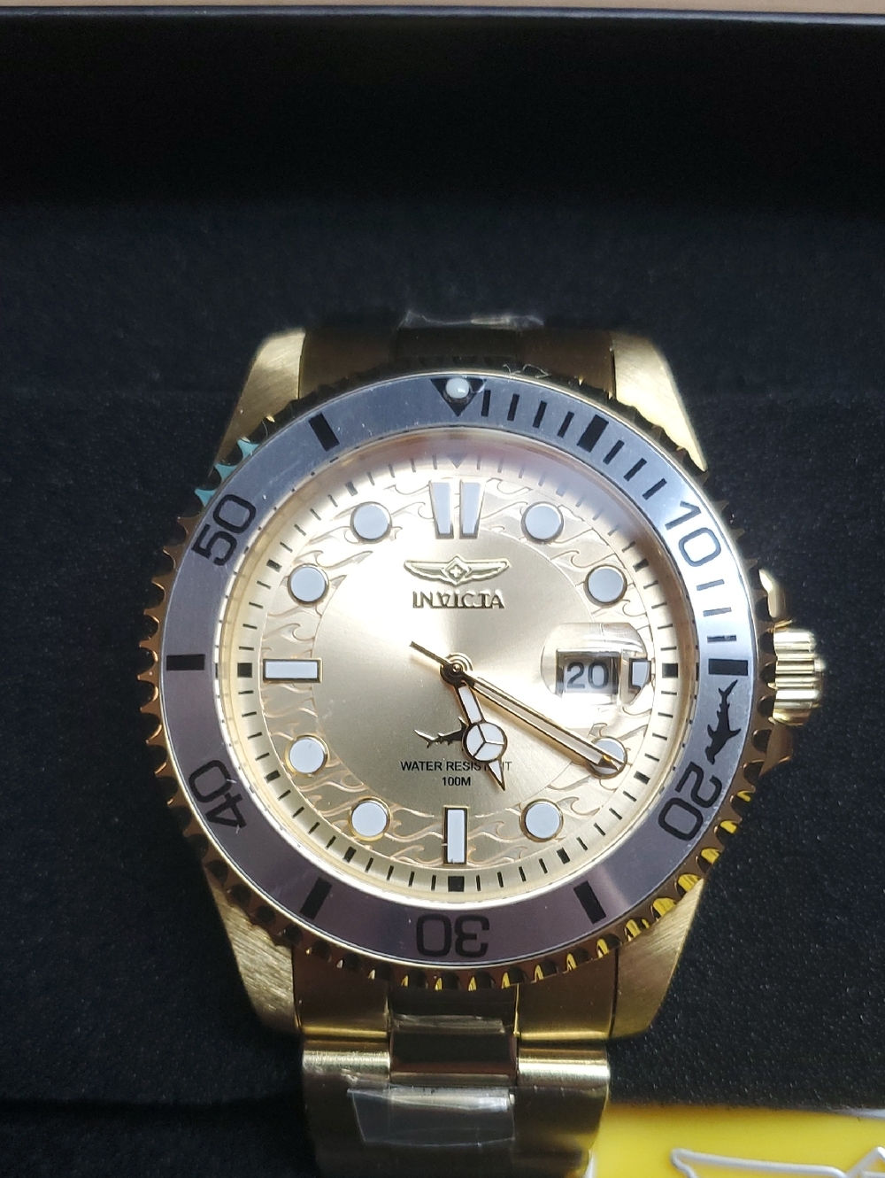 Invicta Men's Gold and Silver Dive Watch